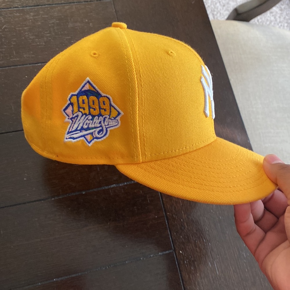 Yankees yellow Pink Uv Fitted - Picture 3 of 6